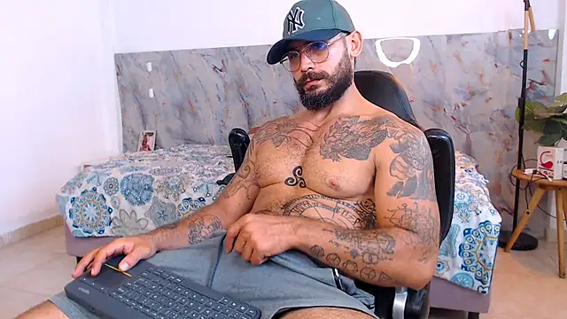 Snapshot of hanz_col chatting on November 25, 2025, 2:12 am hanz col online show from November 25, 2025, 2:12 am