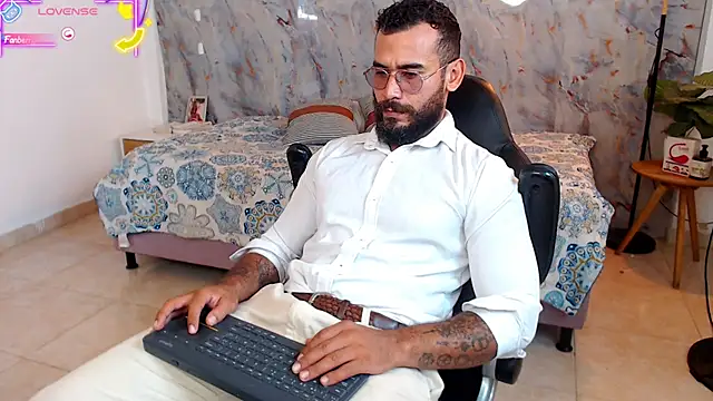 Snapshot of hanz_col chatting on December 1, 2025, 6:09 pm hanz col online show from December 1, 2025, 6:09 pm