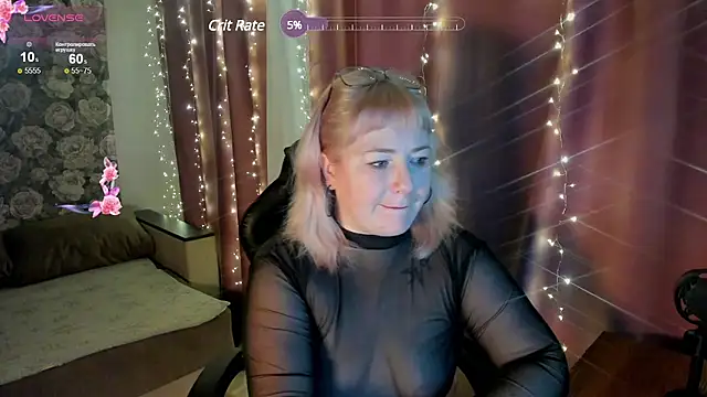 Snapshot of Victoria_Di chatting on December 21, 2024, 10:39 am Victoria Di online show from December 21, 2024, 10:39 am