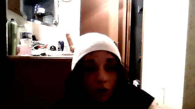 Snapshot of LitLilt chatting on January 11, 2026, 12:50 am LitLilt online show from January 11, 2026, 12:50 am