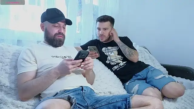 JohnnyStepBro online show from July 17, 2026, 5:10 pm