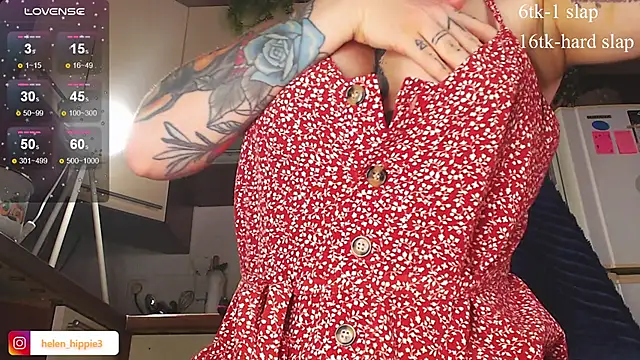 Snapshot of FoxRineHelen chatting on December 2, 2025, 6:31 pm FoxRineHelen online show from December 2, 2025, 6:31 pm