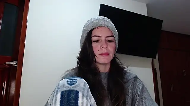 Snapshot of Hanny_24 chatting on June 19, 2026, 10:32 am Hanny 24 online show from June 19, 2026, 10:32 am