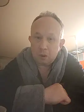 Snapshot of X46x chatting on October 13, 2025, 4:03 am X46x online show from October 13, 2025, 4:03 am