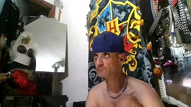 Snapshot of slinginbigD chatting on November 23, 2025, 5:50 am slinginbigD online show from November 23, 2025, 5:50 am