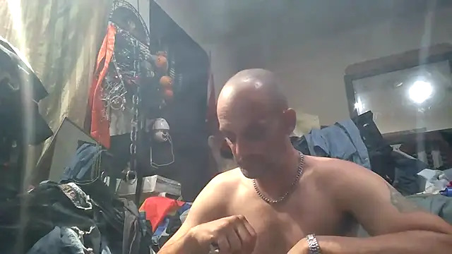 Snapshot of slinginbigD chatting on July 26, 2026, 2:46 pm slinginbigD online show from July 26, 2026, 2:46 pm