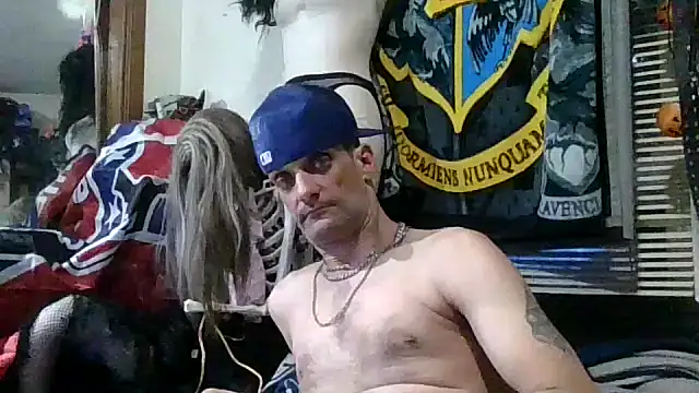 Snapshot of slinginbigD chatting on December 13, 2025, 11:11 pm slinginbigD online show from December 13, 2025, 11:11 pm