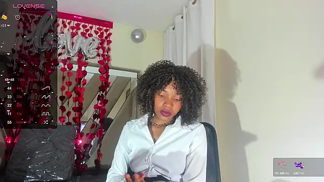sara williams01 online show from February 26, 2025, 1:22 pm