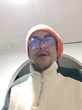 leondorado27 online show from February 8, 2026, 2:09 am