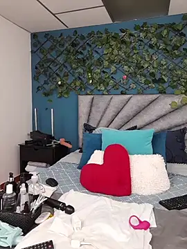 Snapshot of Grey_Lorenz11 chatting on March 5, 2026, 9:17 am Grey Lorenz11 online show from March 5, 2026, 9:17 am