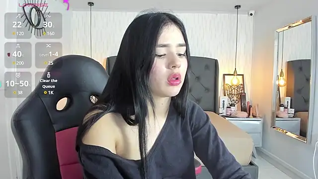 Snapshot of CASSIESTONEMM1 chatting on March 18, 2025, 8:05 pm CASSIESTONEMM1 online show from March 18, 2025, 8:05 pm