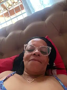 Snapshot of lomagata chatting on May 20, 2026, 11:29 am lomagata online show from May 20, 2026, 11:29 am