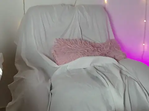 Snapshot of teffi_smith25 chatting on November 8, 2025, 1:25 pm teffi smith25 online show from November 8, 2025, 1:25 pm