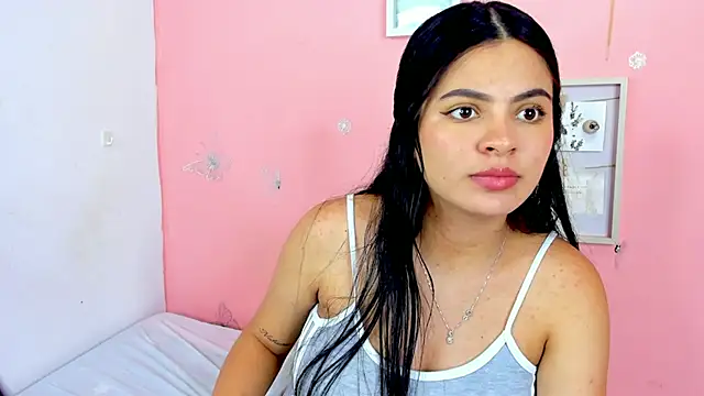 Snapshot of Amandalorense_ chatting on November 16, 2025, 2:38 am Amandalorense online show from November 16, 2025, 2:38 am