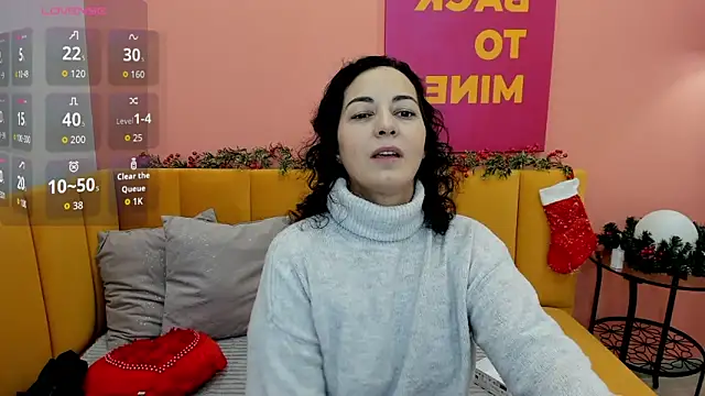 Snapshot of Linda_Insatiable chatting on December 4, 2025, 1:37 am Linda Insatiable online show from December 4, 2025, 1:37 am