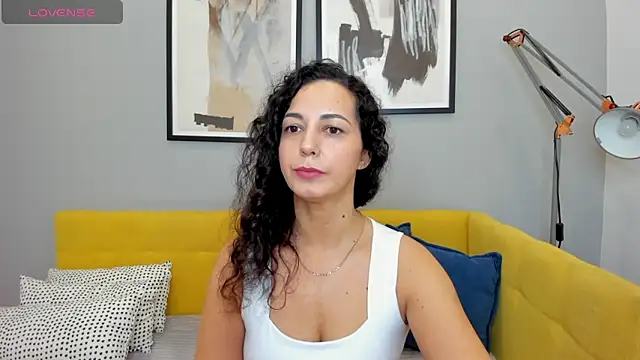 Snapshot of Linda_Insatiable chatting on March 22, 2025, 1:22 am Linda Insatiable online show from March 22, 2025, 1:22 am