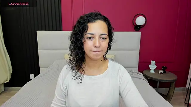 Snapshot of Linda_Insatiable chatting on October 13, 2025, 1:29 am Linda Insatiable online show from October 13, 2025, 1:29 am