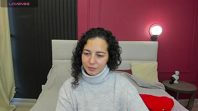 Snapshot of Linda_Insatiable chatting on September 25, 2025, 1:33 am Linda Insatiable online show from September 25, 2025, 1:33 am