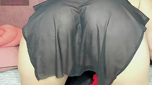 Snapshot of Linda_Insatiable chatting on March 6, 2025, 4:41 am Linda Insatiable online show from March 6, 2025, 4:41 am