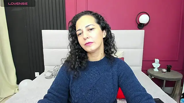 Snapshot of Linda_Insatiable chatting on October 5, 2025, 1:29 am Linda Insatiable online show from October 5, 2025, 1:29 am