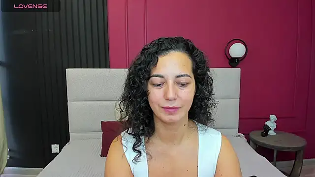 Snapshot of Linda_Insatiable chatting on September 26, 2025, 1:23 am Linda Insatiable online show from September 26, 2025, 1:23 am