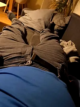 Snapshot of OdinWolf1990 chatting on December 3, 2025, 3:22 pm OdinWolf1990 online show from December 3, 2025, 3:22 pm