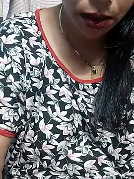 Snapshot of Urmila_bhabhii chatting on November 6, 2025, 3:32 am Urmila bhabhii online show from November 6, 2025, 3:32 am