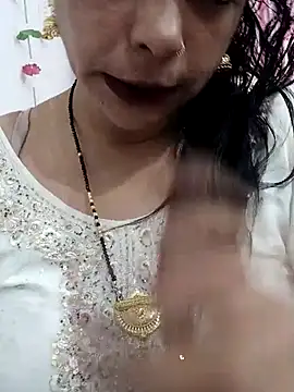 Snapshot of Urmila_bhabhii chatting on December 3, 2025, 3:40 am Urmila bhabhii online show from December 3, 2025, 3:40 am