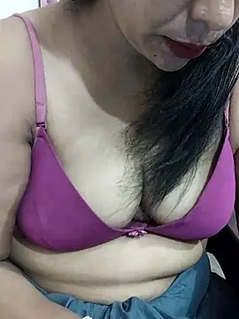 Snapshot of Urmila_bhabhii chatting on July 1, 2026, 3:51 am Urmila bhabhii online show from July 1, 2026, 3:51 am