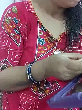 Snapshot of Urmila_bhabhii chatting on July 29, 2026, 4:01 am Urmila bhabhii online show from July 29, 2026, 4:01 am