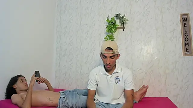 Snapshot of jony_honey chatting on June 9, 2026, 11:44 am jony honey online show from June 9, 2026, 11:44 am