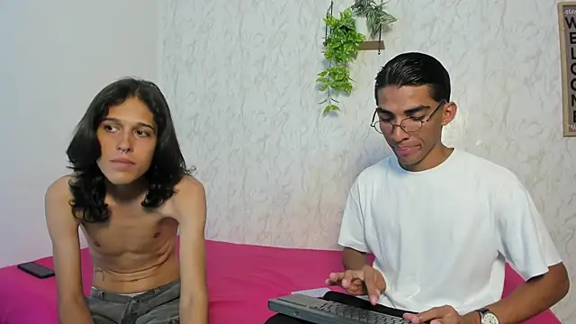 Snapshot of jony_honey chatting on June 10, 2026, 11:55 am jony honey online show from June 10, 2026, 11:55 am
