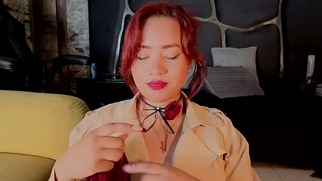 Snapshot of Estrella05_ chatting on October 18, 2025, 5:09 am Estrella05 online show from October 18, 2025, 5:09 am