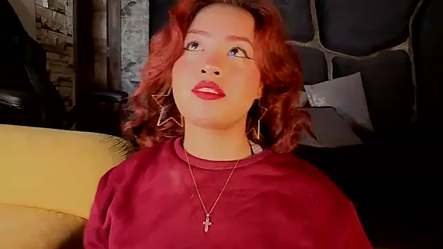 Snapshot of Estrella05_ chatting on October 30, 2025, 4:44 am Estrella05 online show from October 30, 2025, 4:44 am