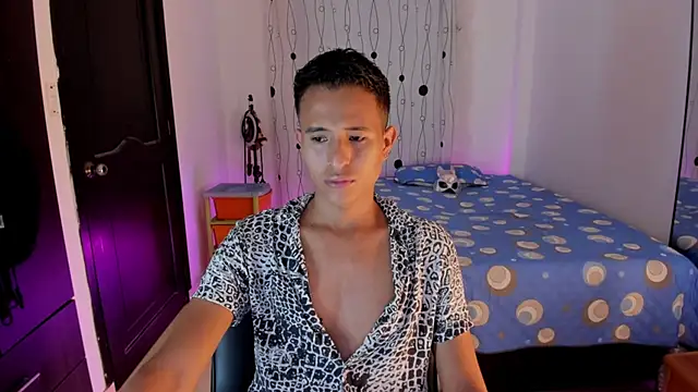 alessandro wizard online show from February 5, 2025, 10:22 pm