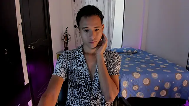 alessandro wizard online show from March 1, 2025, 3:38 pm