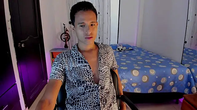 alessandro wizard online show from March 7, 2025, 7:27 pm