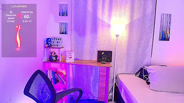 Snapshot of aron_wi chatting on October 22, 2025, 10:36 am aron wi online show from October 22, 2025, 10:36 am