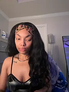 butterflybootyy online show from March 12, 2026, 1:04 pm