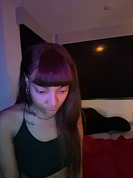 Snapshot of butterflybootyy chatting on November 15, 2025, 5:22 am butterflybootyy online show from November 15, 2025, 5:22 am