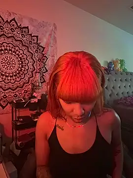 Snapshot of butterflybootyy chatting on October 10, 2025, 1:01 pm butterflybootyy online show from October 10, 2025, 1:01 pm