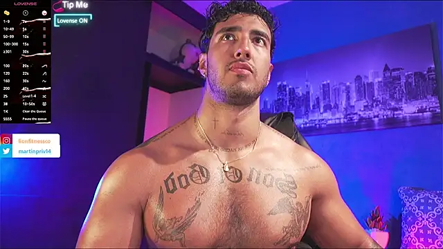 JACOB MARTINS online show from November 4, 2025, 7:39 pm