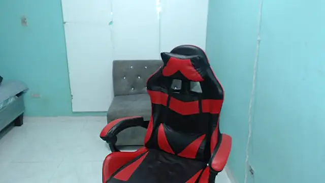 Snapshot of black30cmdick chatting on December 3, 2025, 1:10 pm black30cmdick online show from December 3, 2025, 1:10 pm