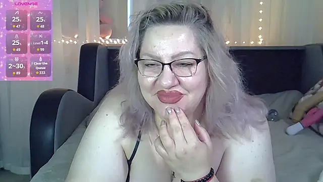 AngelinaGlam online show from October 13, 2025, 12:51 pm