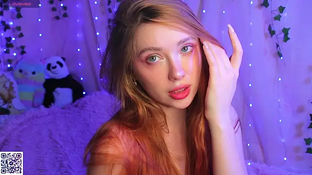 Snapshot of YourSkyAni chatting on October 11, 2025, 12:17 pm YourSkyAni online show from October 11, 2025, 12:17 pm