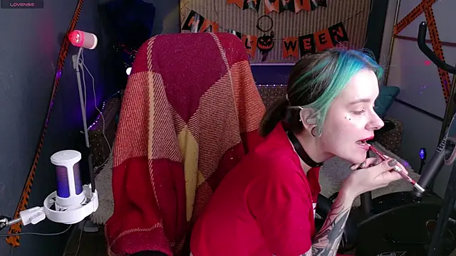 Snapshot of Cumpotik_Eve chatting on December 1, 2025, 2:23 am Cumpotik Eve online show from December 1, 2025, 2:23 am