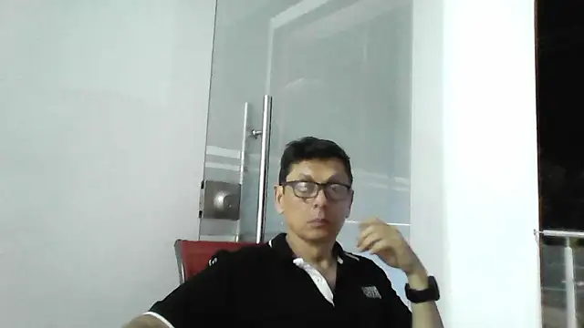 Snapshot of MarcusKelvin chatting on June 12, 2026, 2:42 am MarcusKelvin online show from June 12, 2026, 2:42 am