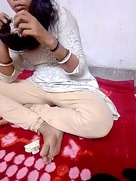 Indcople28 online show from September 17, 2025, 6:21 pm