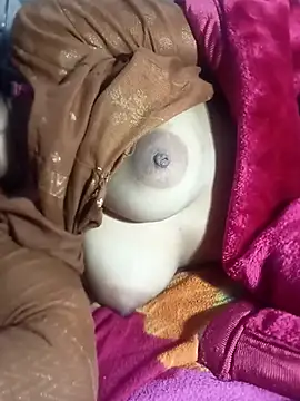 Indcople28 online show from January 5, 2025, 7:28 pm