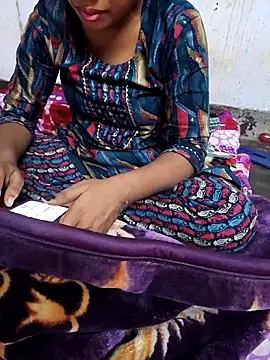 Indcople28 online show from February 5, 2026, 6:15 pm